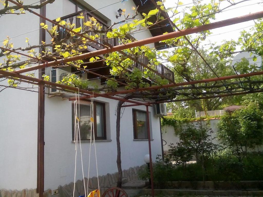Guest House By The Captain Varna Ngoại thất bức ảnh
