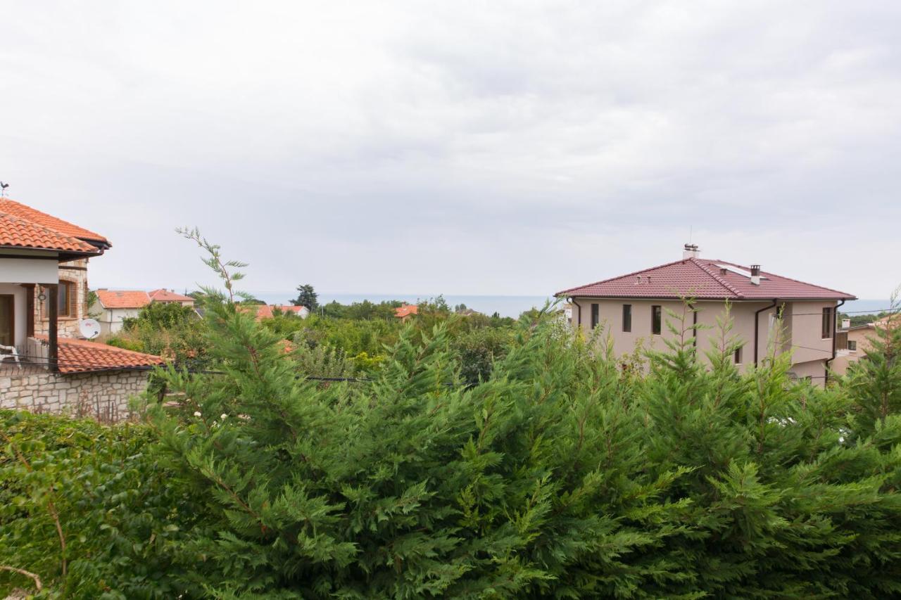 Guest House By The Captain Varna Ngoại thất bức ảnh